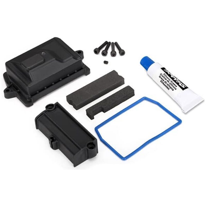 Traxxas Box receiver (sealed)/ wire cover/ foam pads/ silicone grease/ 3x15 CS (4) TRA7724