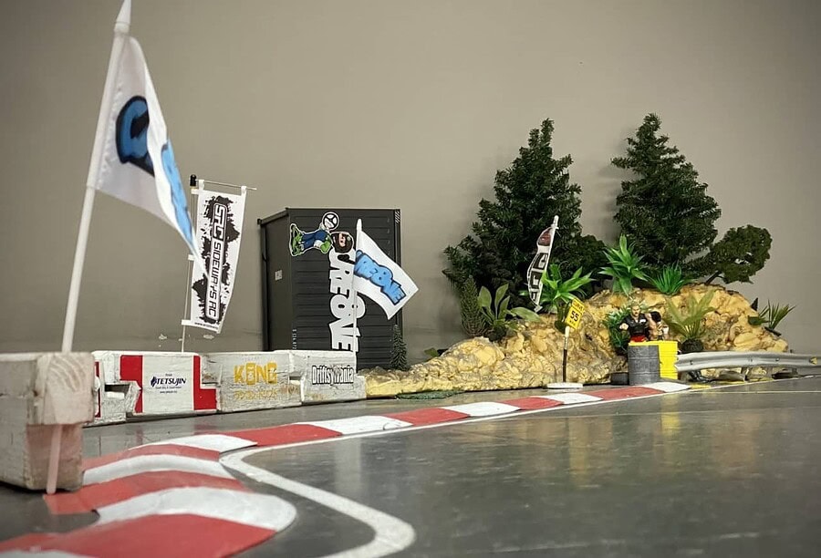 Drifting Track - RC Car World (Hobby Shop + Tracks)