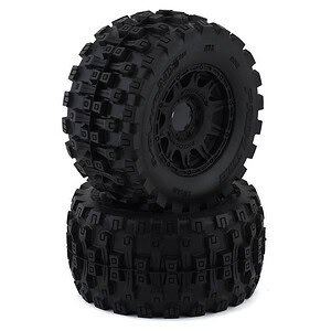 Pro-Line Badlands MX38 HP 3.8 Belted Pre-Mounted on Raid 8x32 Wheels - 17mm Front/Rear