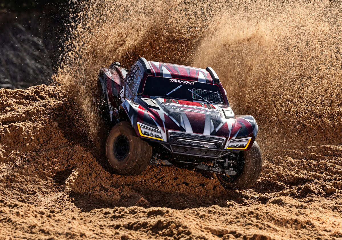 Rc Short Course Racing 1/8 Traxxas Maxx Slash RC Short Course Truck Red