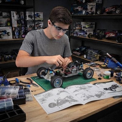 What Makes a Limited Edition RC10 Actually Special 10 Building the Team Associated RC10B6.4CC Collector's Clear Edition kit
